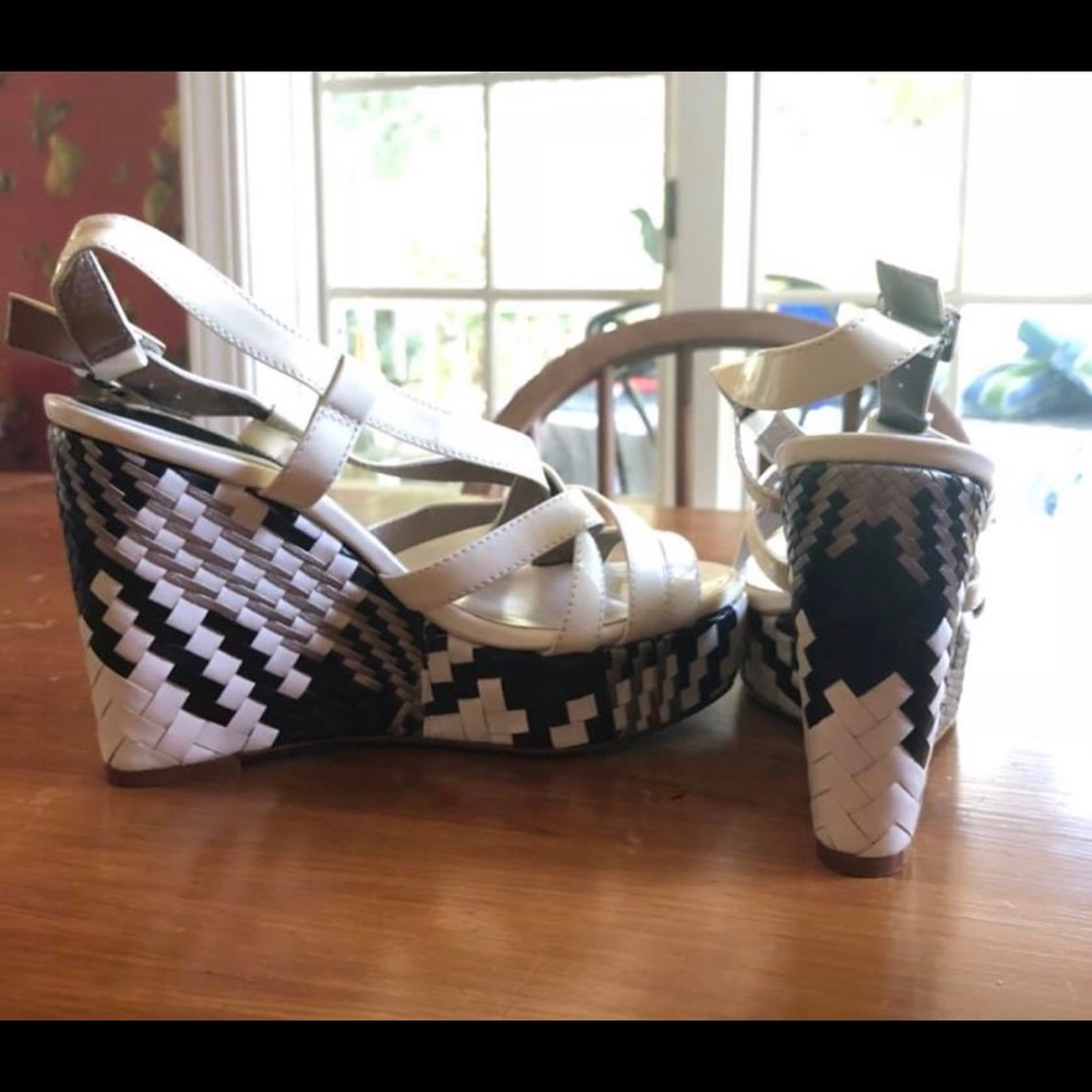 Shoes - Picture 4 of 4